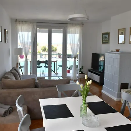 Harbor Lights Apartment Zadar