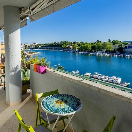 Harbor Lights Apartment Zadar