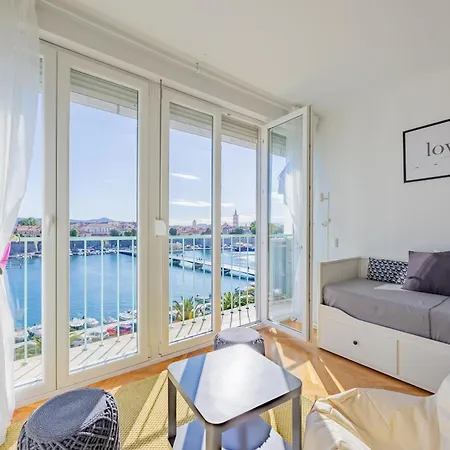 Harbor Lights Apartment Zadar