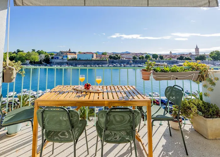 Harbor Lights דירה *