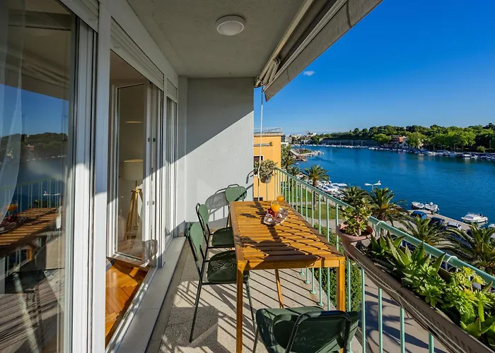 דירה Harbor Lights