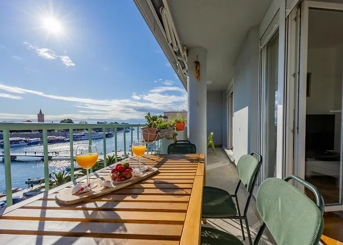 Harbor Lights דירה *